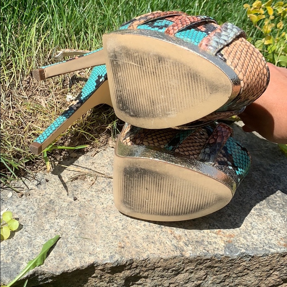 Bebe heels - Picture 3 of 3